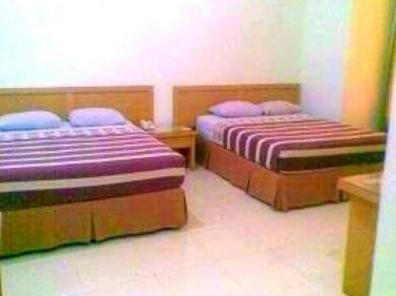 Hotel Sulawesi Gorontalo Surabaya Exterior foto